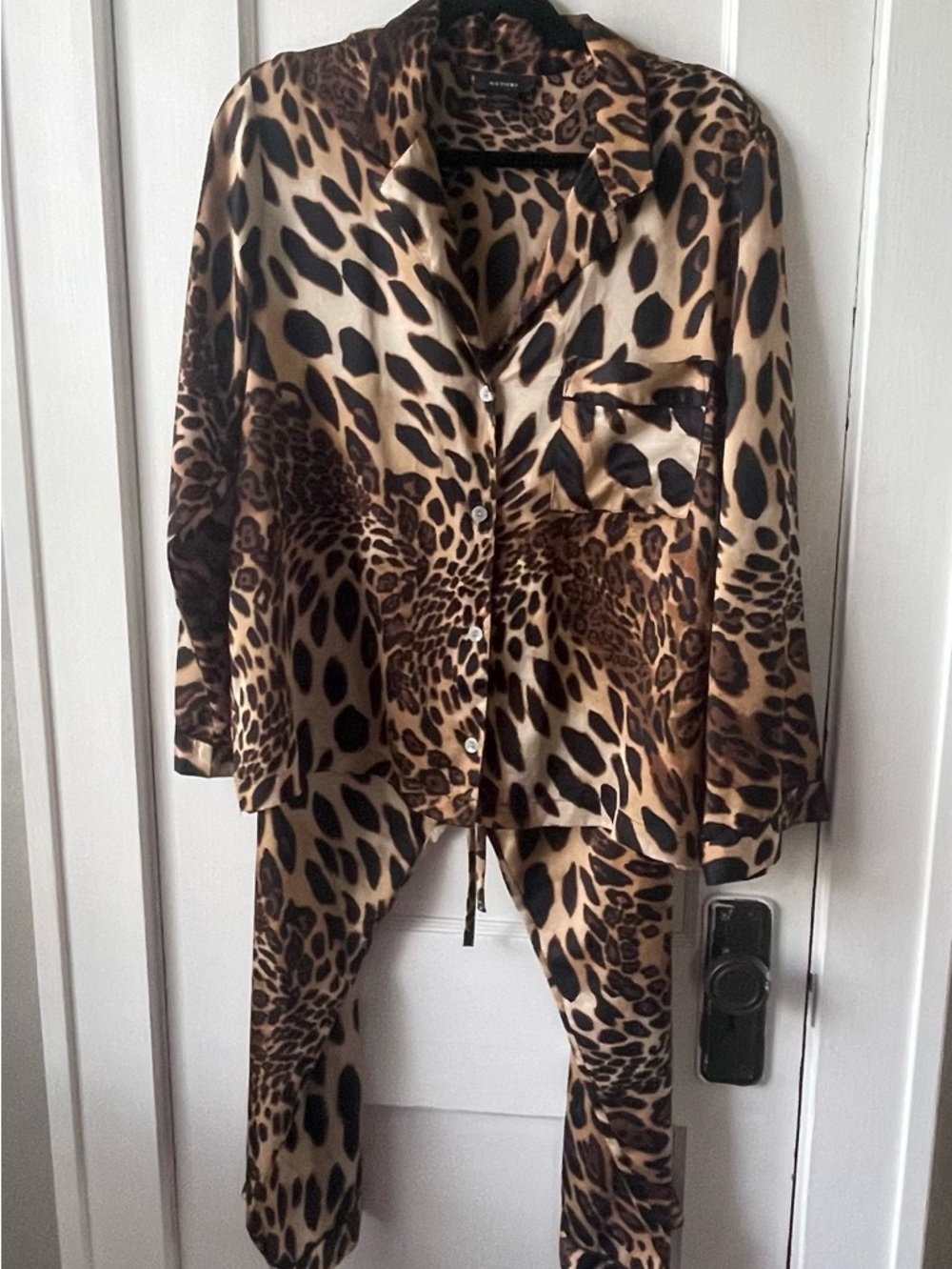 NATORI Leopard Print Satin Pajama Set - Brown & Black - L $80
